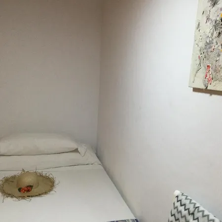 1 إِستيبونا